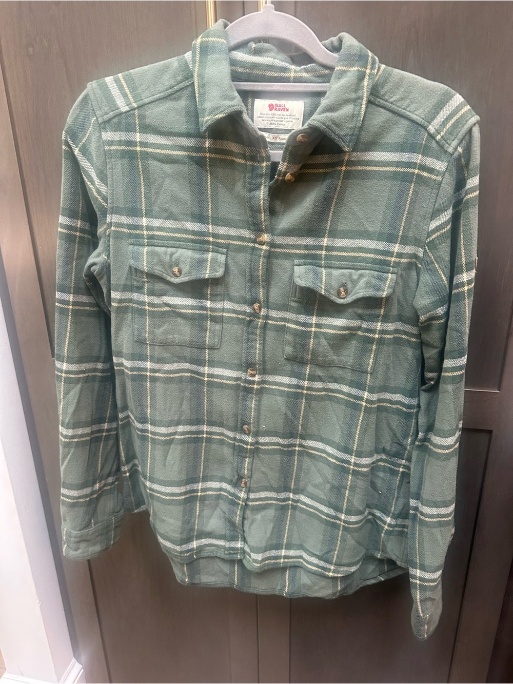 Fjallraven Green Plaid Button-Front Flannel Shirt XS relax fit women’s